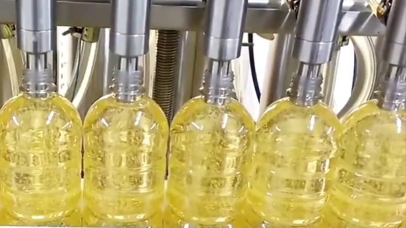 全自动液体定量灌装机:提逾越产效能的关键 全自动液体定量灌装机:提逾越产效能的关键